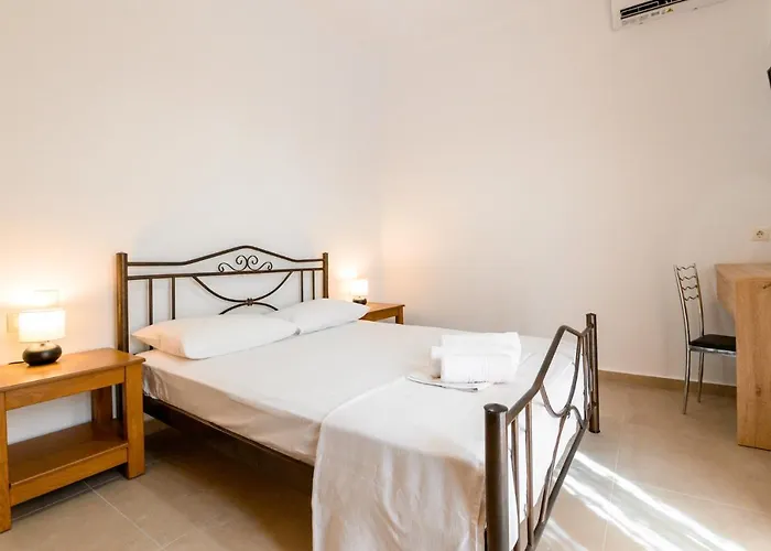 Διαμέρισμα Dinos *